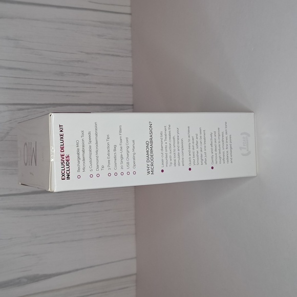 Spa Sciences MIO Pore Extraction & Diamond Microdermabrasion Skin Resurfacing - Picture 3 of 6